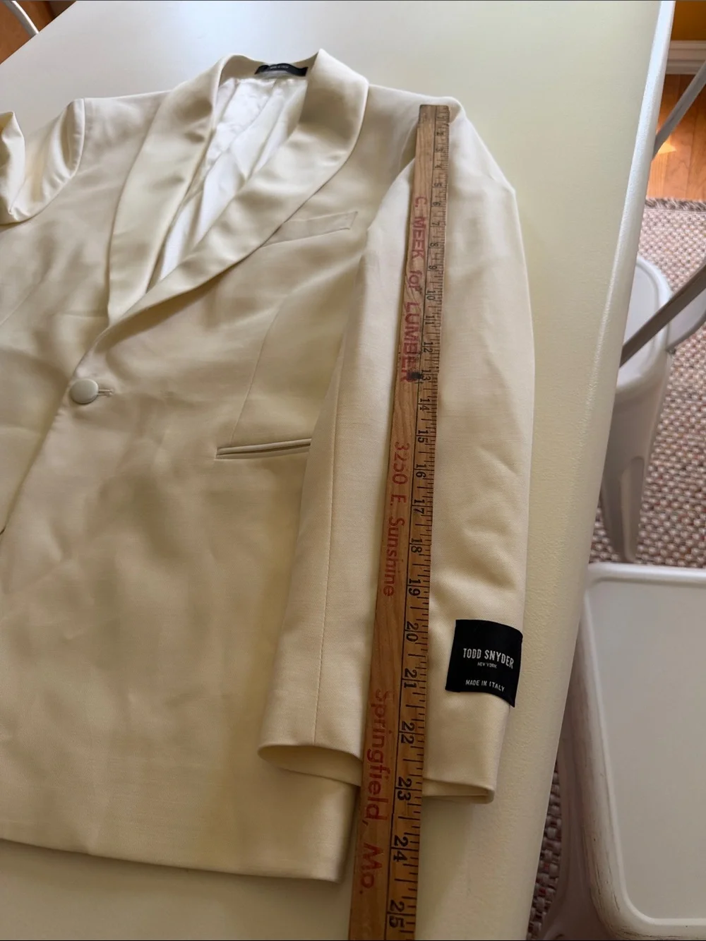 Todd Snyder Cream Tuxedo Jacket Sz 40S.  New.  SEE PICTURES